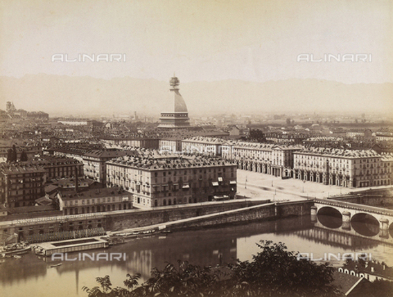 Torino. Panorama durante la costruzione della Mole Antonelliana